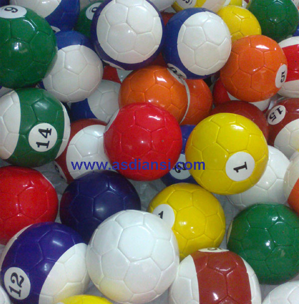16 pool soccer balls