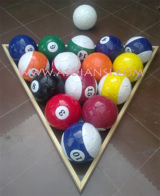 pool soccer ball set with frame